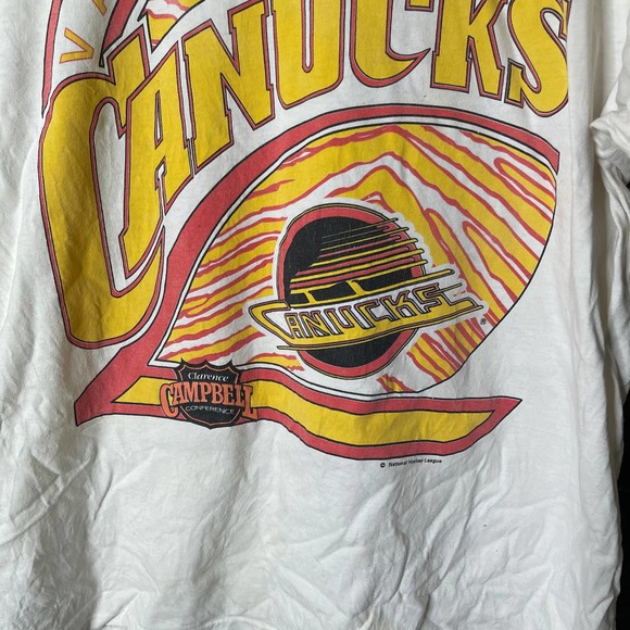 SOLD Zubaz VTG Vancouver Canucks Shirt Large - Picture 2 of 3